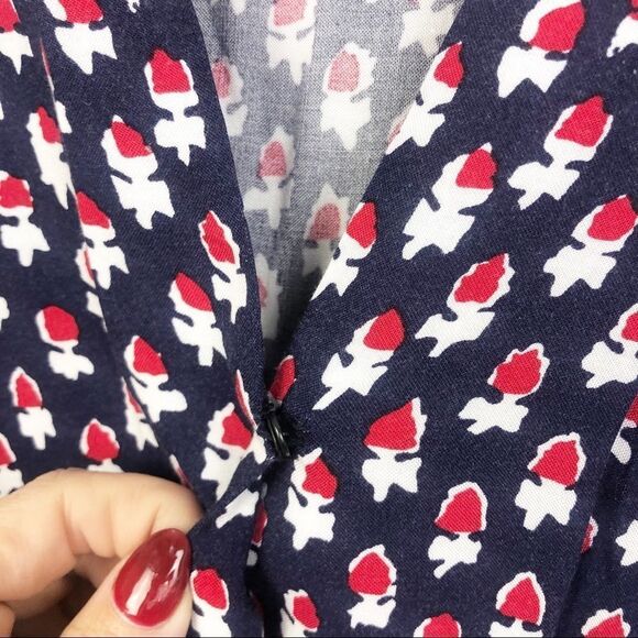 EIGHT SIXTY | Boho Short Sleeve Romper Navy Blue & Red Floral Women’s Size M - Picture 5 of 10